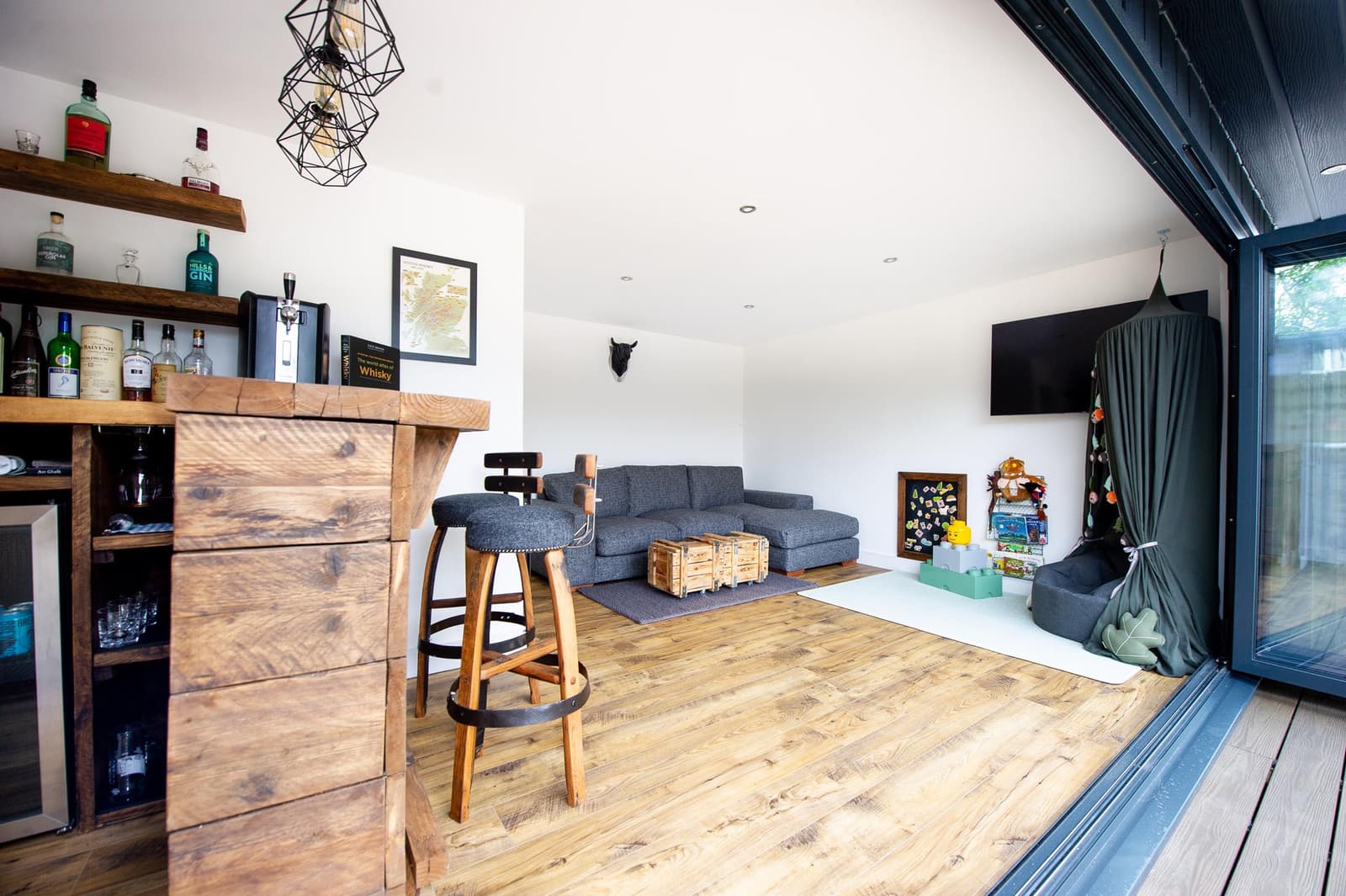 Kilmarnock Garden Room Bar